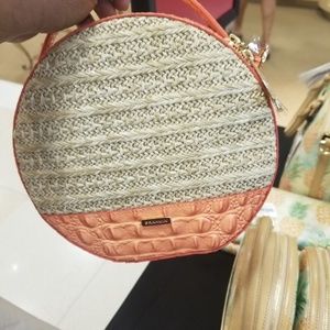 Meet your Posher, Sherry